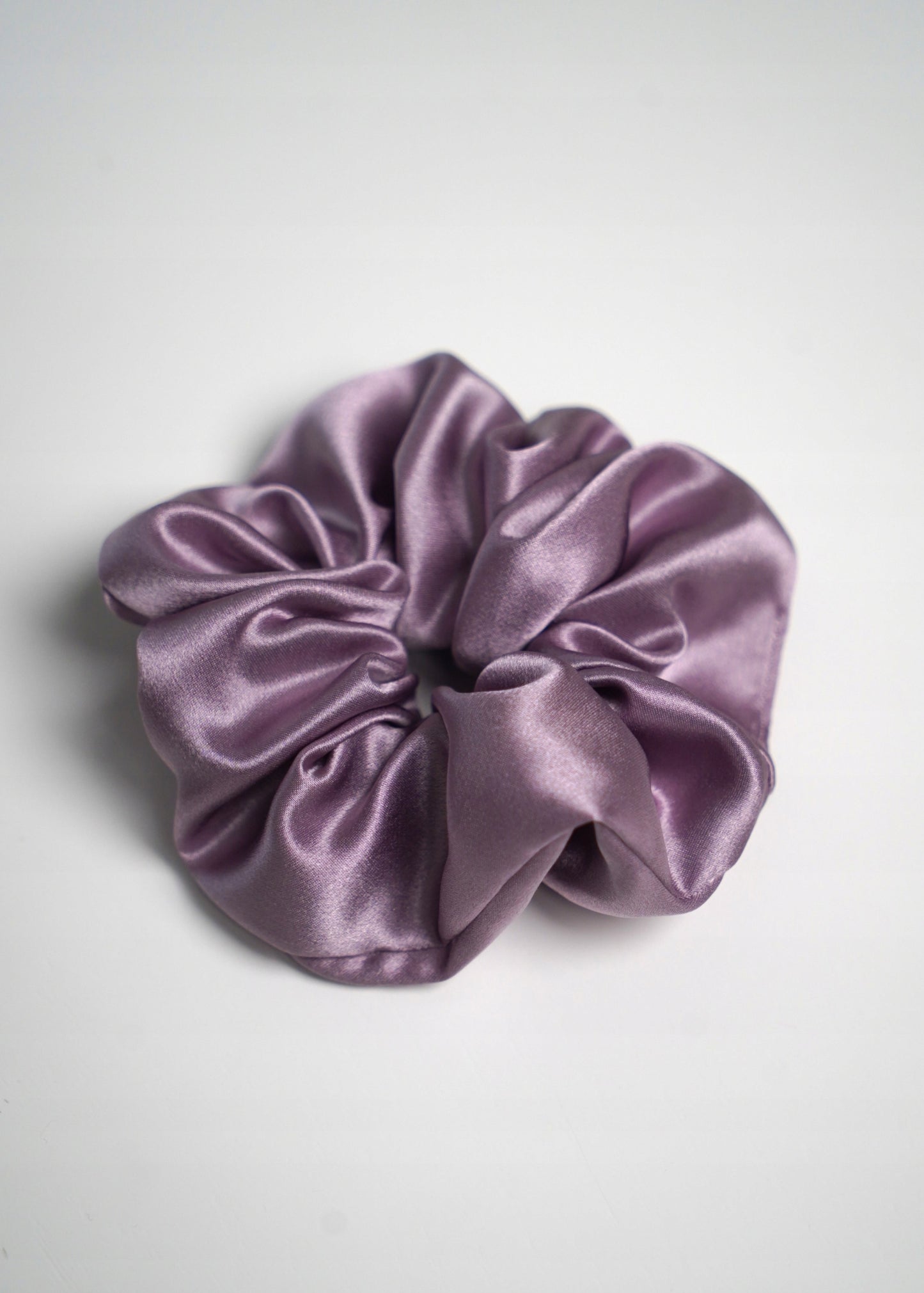 JEDWABNA GUMKA DO WŁOSÓW 100% JEDWAB SCRUNCHIE LAWENDOWY r. M