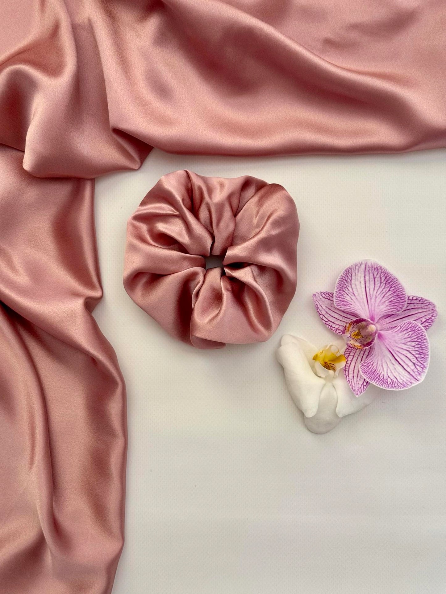 JEDWABNA GUMKA DO WŁOSÓW SCRUNCHIE 100% JEDWAB MORWOWY 22 mm BRUDNY RÓŻ r.L