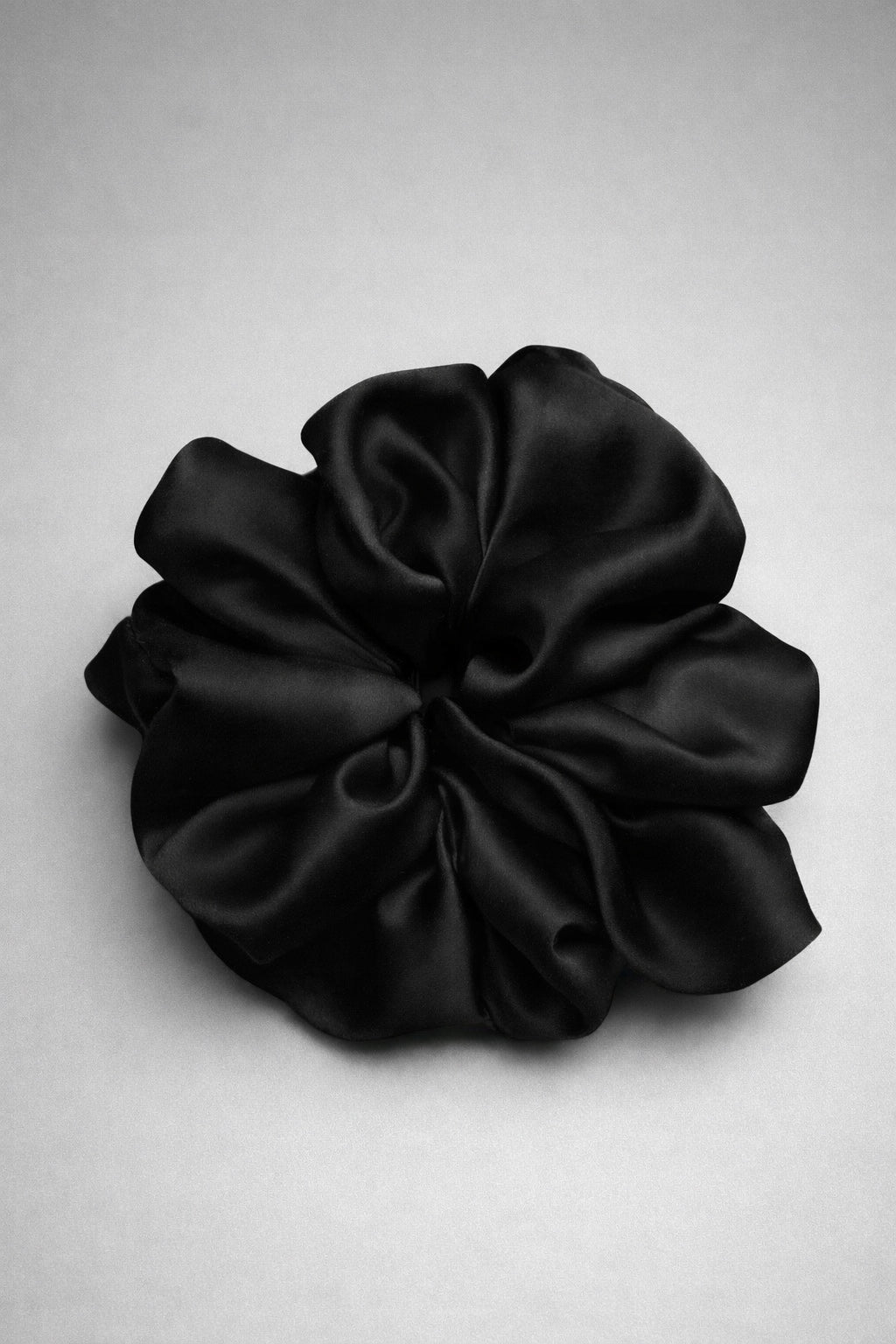 Jedwabna gumka do włosów 100% Jedwab morwowy scrunchie czarna XXL Meravil