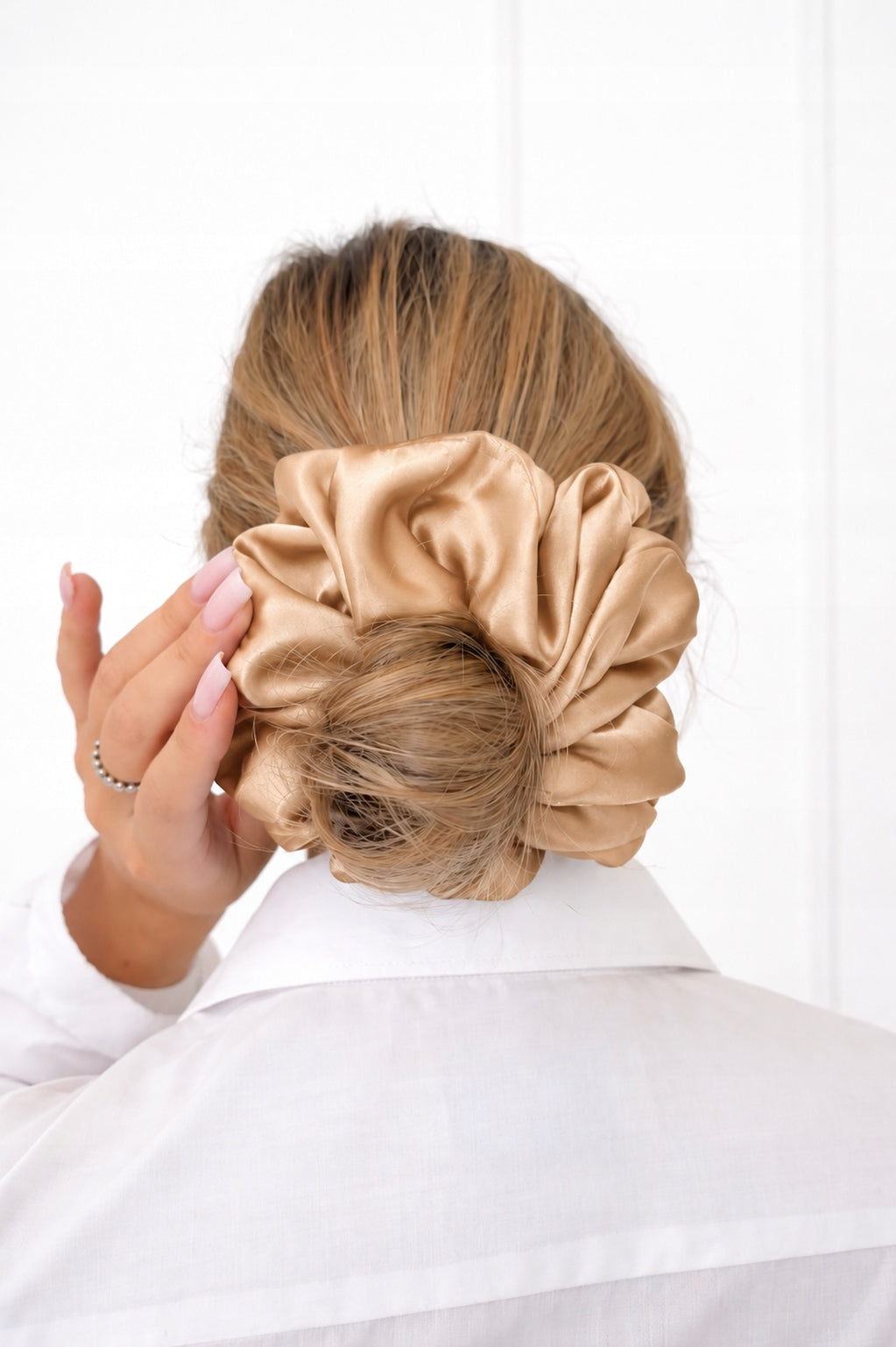 Jedwabna gumka do włosów 100% Jedwab scrunchie Stare złoto XXL Meravil