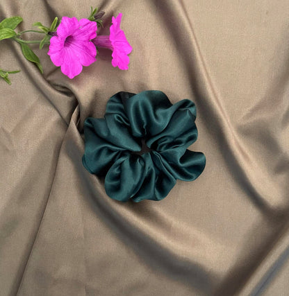 Jedwabny wałek do włosów + 2 scrunchies butelkowa zieleń